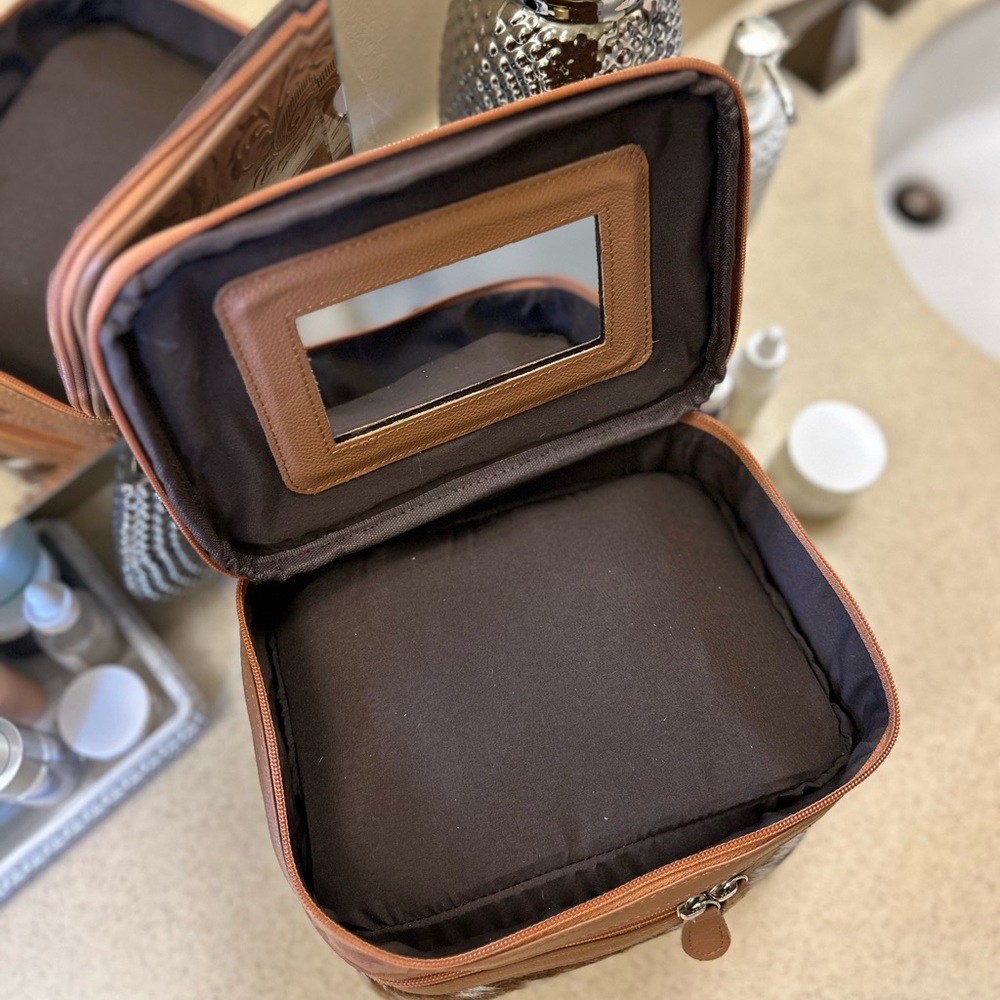 Leather Cowhide Makeup Bag – Tan Embossed Travel Cosmetic Dopp Kit – NWT - Picture 10 of 13